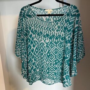 Forever 21 Teal and White Geometric Flutter Sleeve Tunic